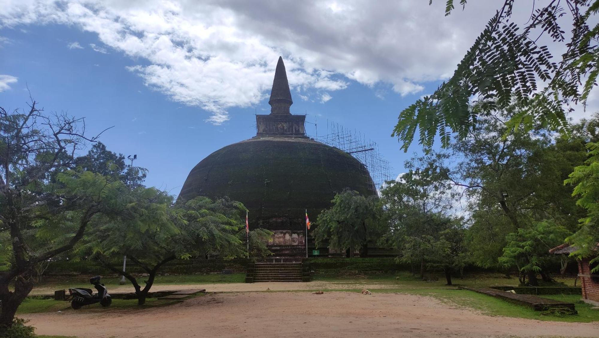 Deer Garden Guest Hotel Polonnaruwa Exterior photo
